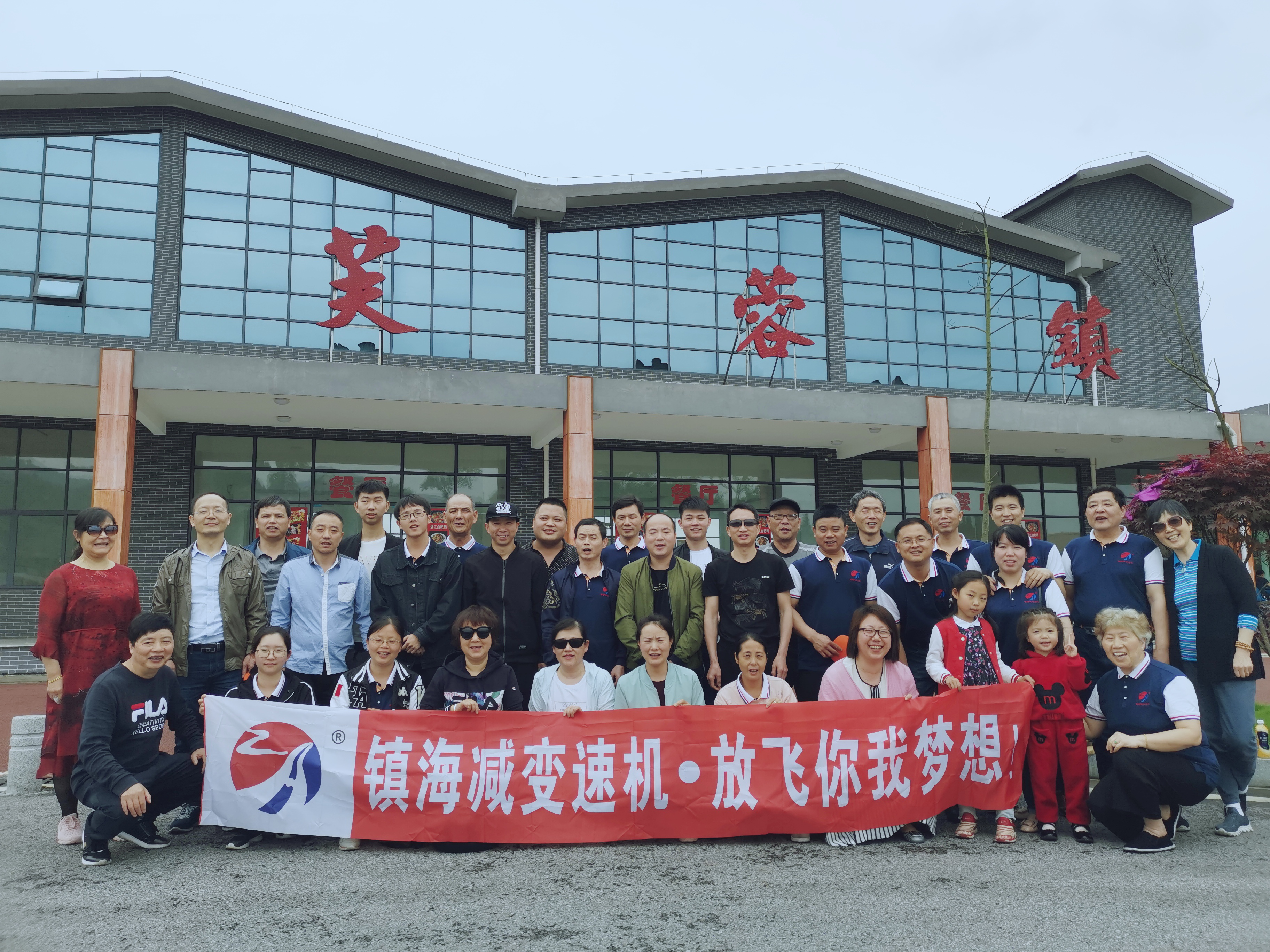 感悟自（zì）然魅力 體驗精彩人生（shēng）